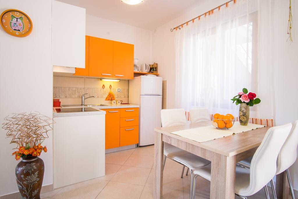 Apartments Iva Krk Town Esterno foto